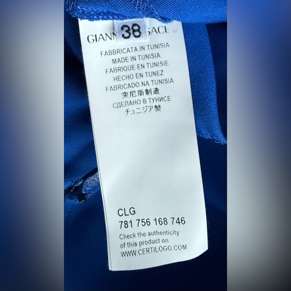 Gianni Versace Collection Electric Blue Knit Dress
W/ logo belt Size 38 IT 4 US - Picture 12 of 16